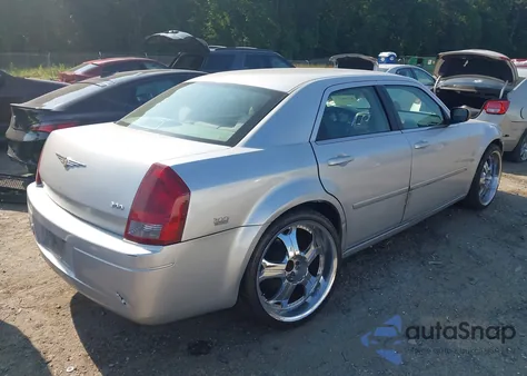 2007 Chrysler 300 из США, поврежденный, VIN 2C3KA43R17H731439